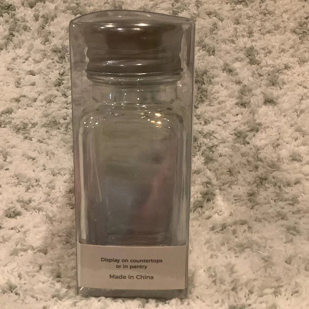 Willow & Reed Pink Ribbon Valentines Day Glass Salt Pepper Shaker Set NWT boxed - Picture 9 of 14